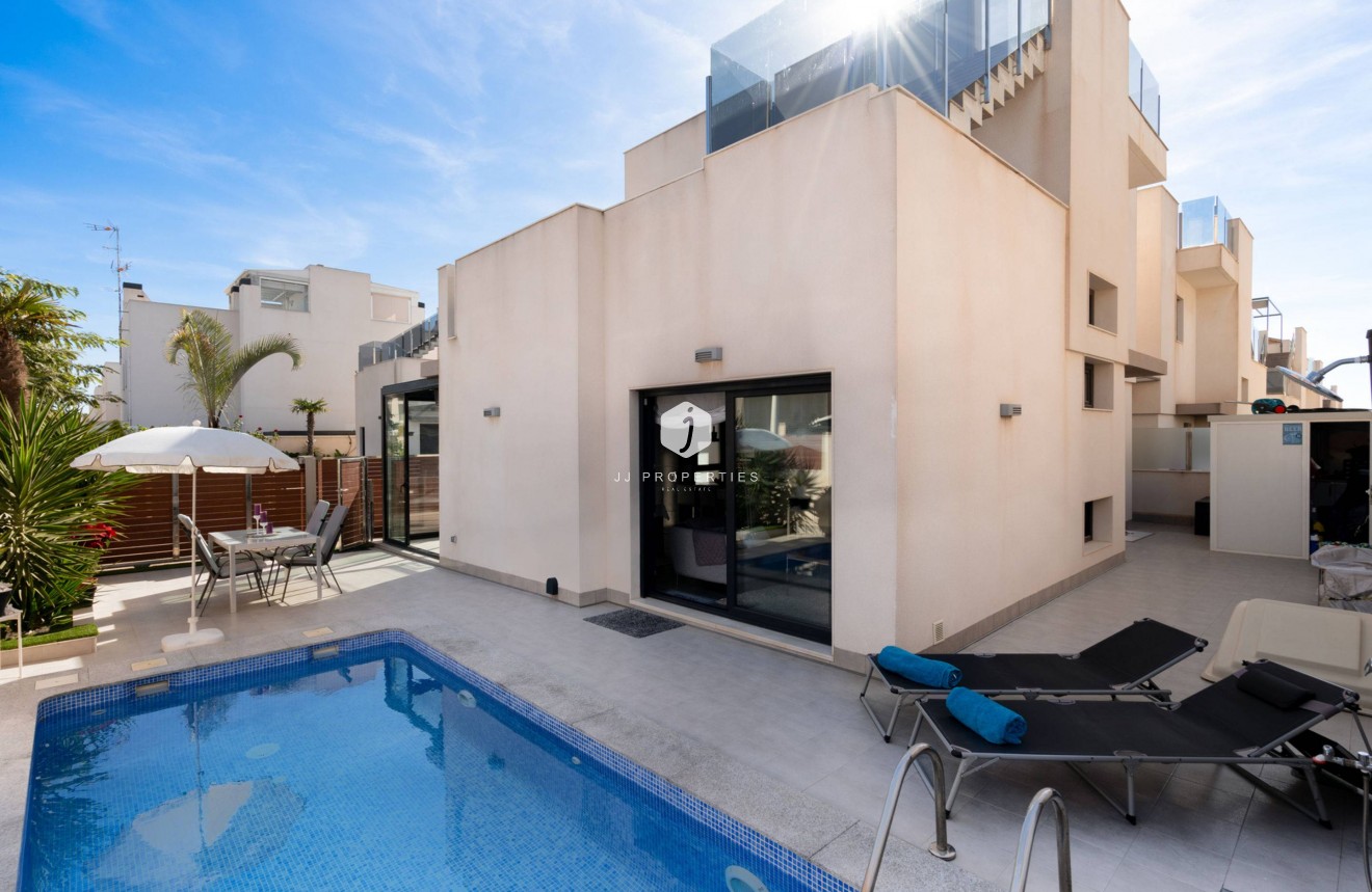 D'occasion - Villa -
Torrevieja - Aguas Nuevas 2