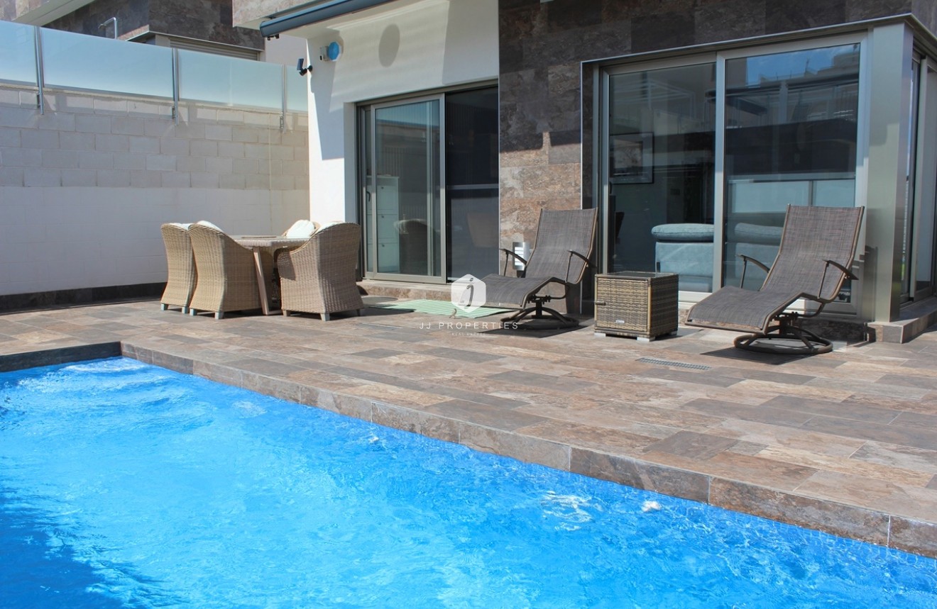 Segunda mano - Villa -
Orihuela Costa - Costa Blanca