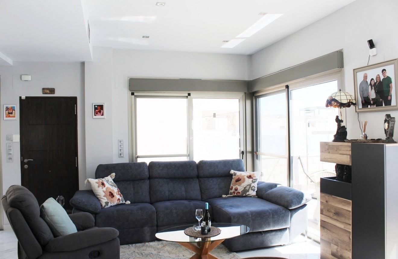 Segunda mano - Villa -
Orihuela Costa - Costa Blanca