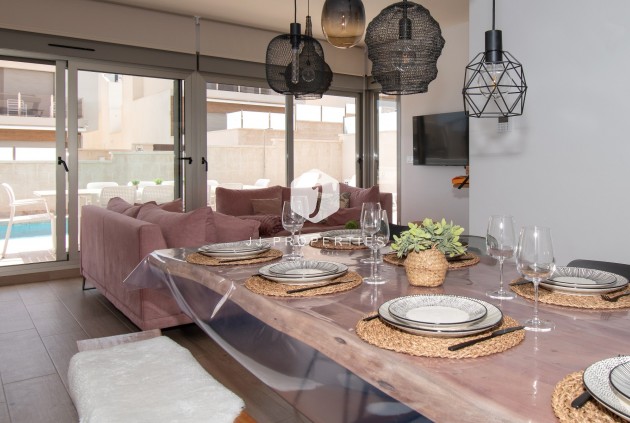 Segunda mano - Villa -
Orihuela Costa - Costa Blanca