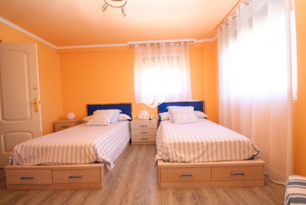 Segunda mano - Villa -
Orihuela Costa - Costa Blanca