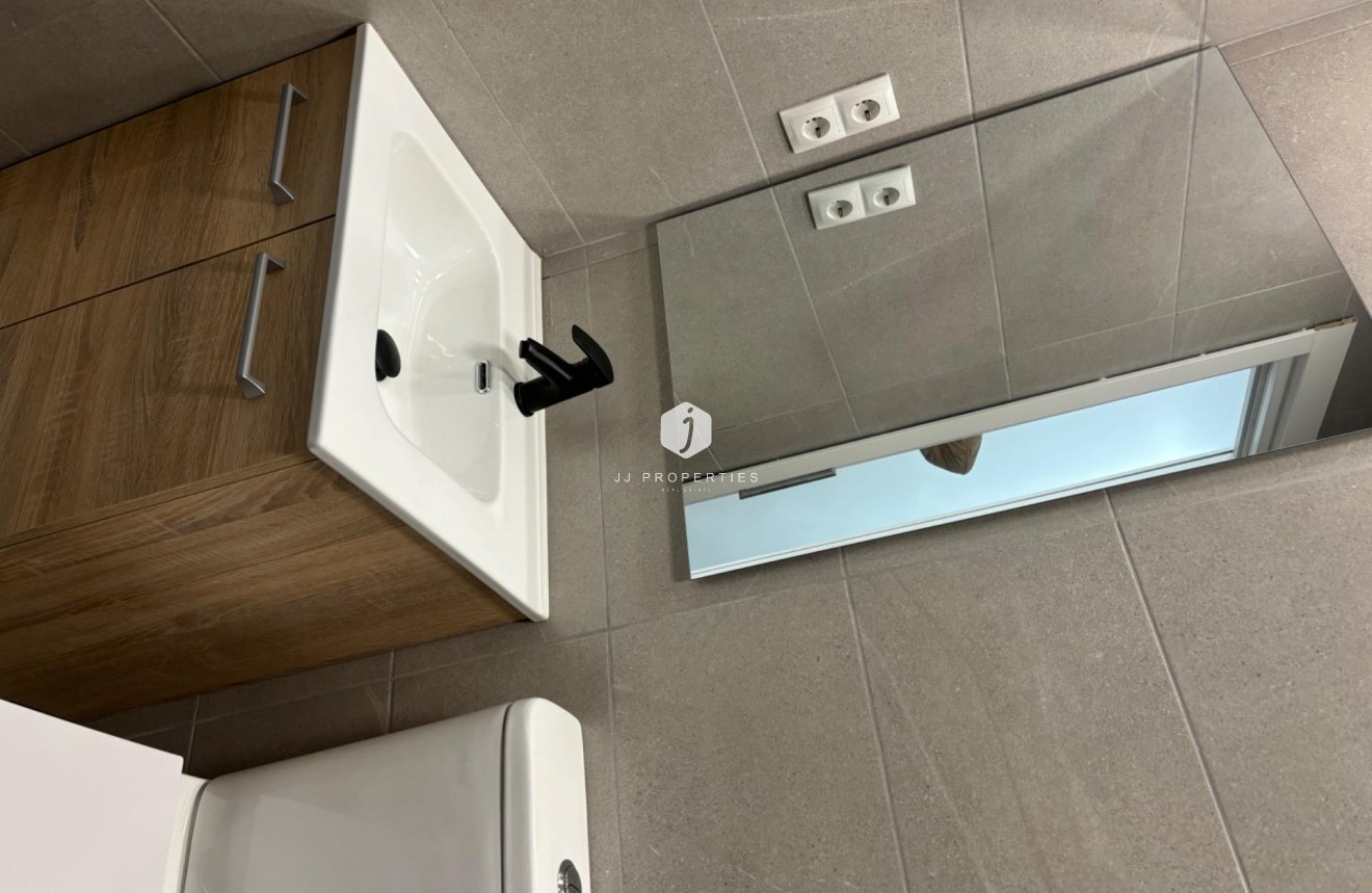 Segunda mano - Apartamento / piso -
Guardamar del Segura - Pinomar