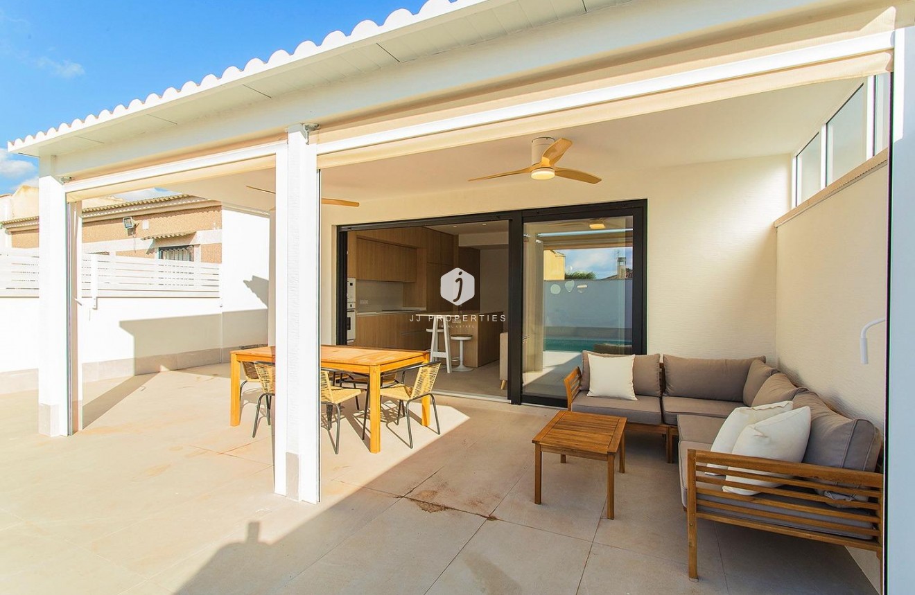 Segunda mano - Chalet -
Torrevieja - La siesta