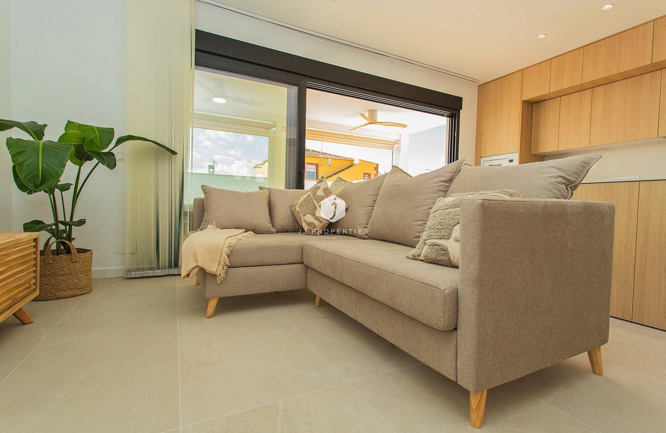 Segunda mano - Chalet -
Torrevieja - La siesta