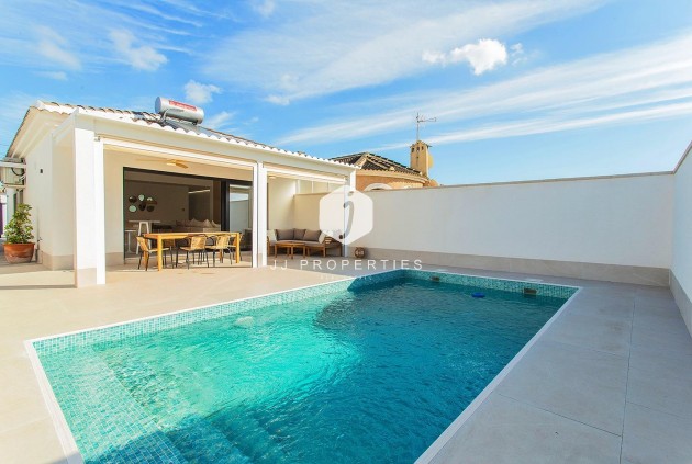 Segunda mano - Chalet -
Torrevieja - La siesta