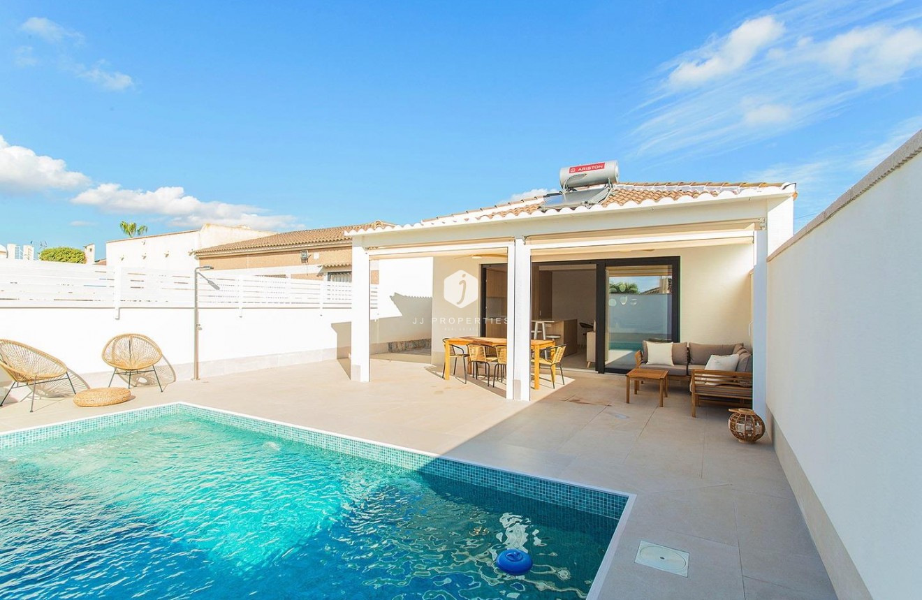 Segunda mano - Chalet -
Torrevieja - La siesta