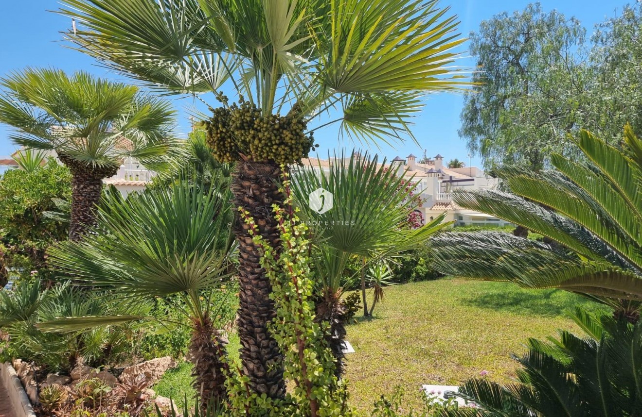 Segunda mano - Apartamento / piso -
Torrevieja - Los Balcones - Los Altos del Edén