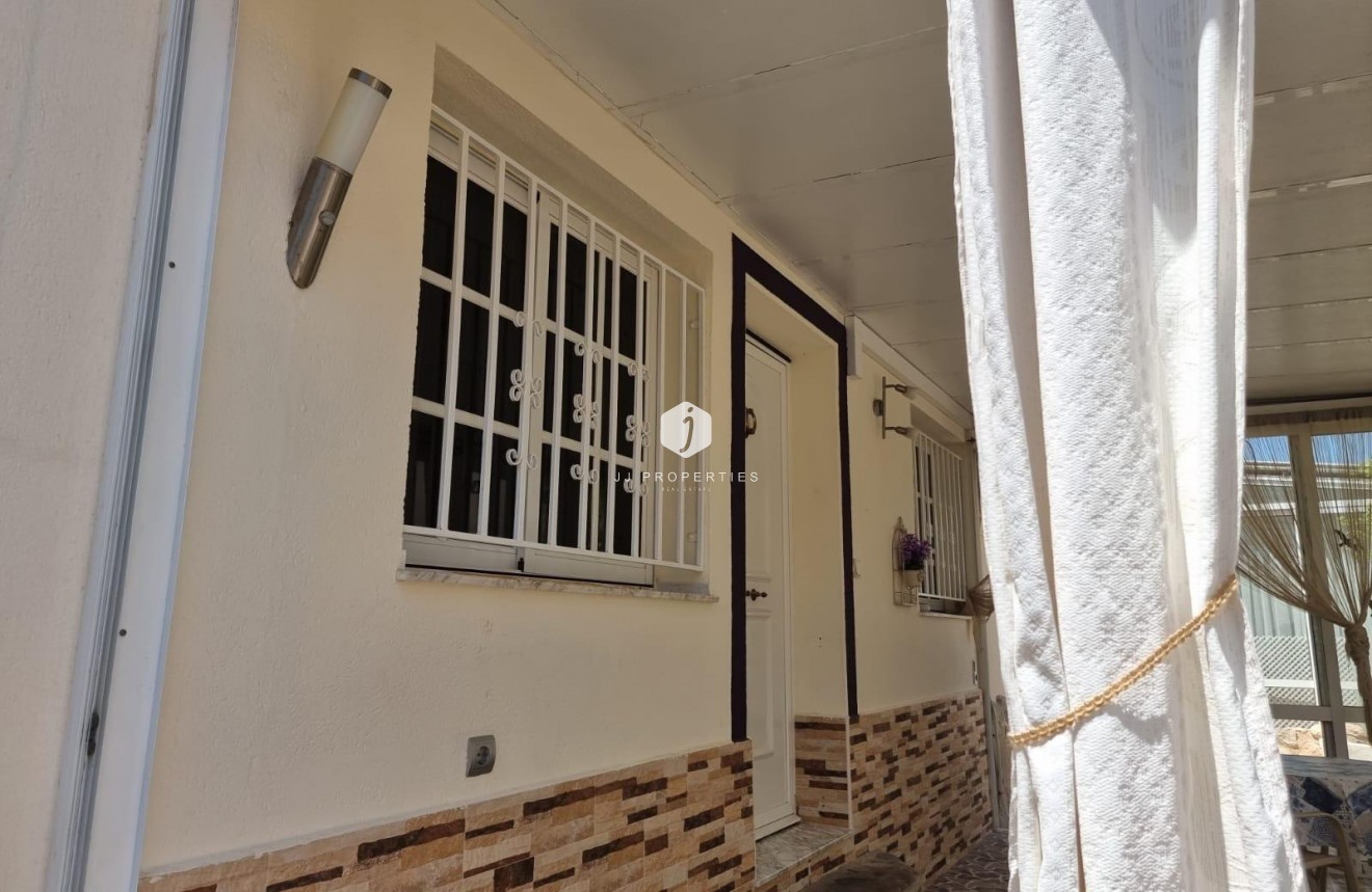 Segunda mano - Apartamento / piso -
Torrevieja - Los Balcones - Los Altos del Edén