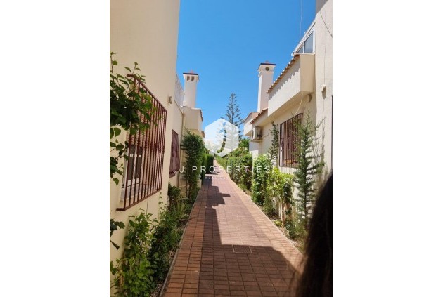 Segunda mano - Apartamento / piso -
Torrevieja - Los Balcones - Los Altos del Edén