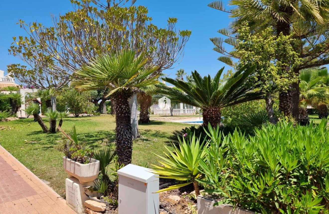 Segunda mano - Apartamento / piso -
Torrevieja - Los Balcones - Los Altos del Edén