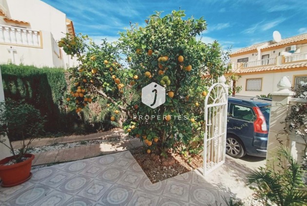 Segunda mano - Chalet -
Playa Flamenca - Costa Blanca