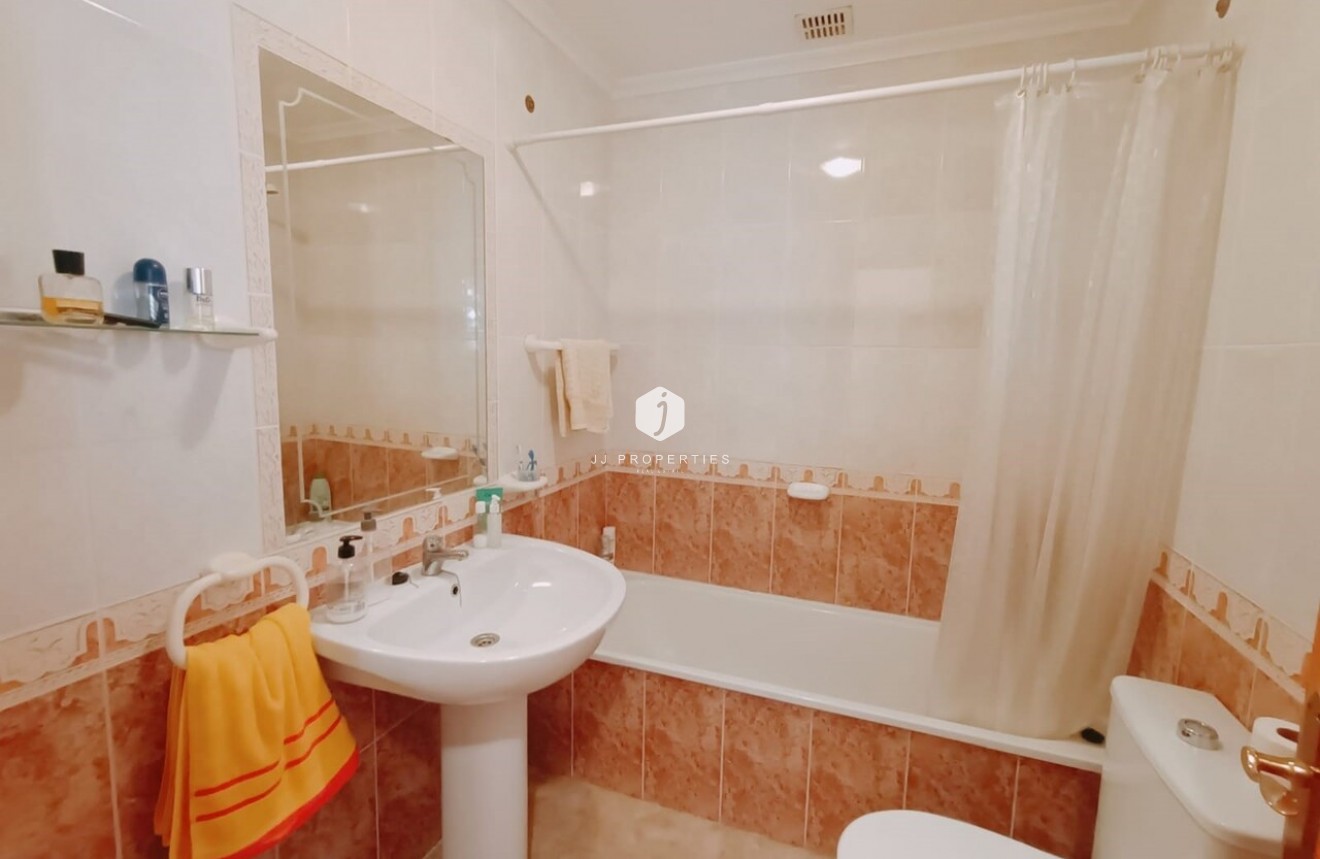 Segunda mano - Chalet -
Playa Flamenca - Costa Blanca