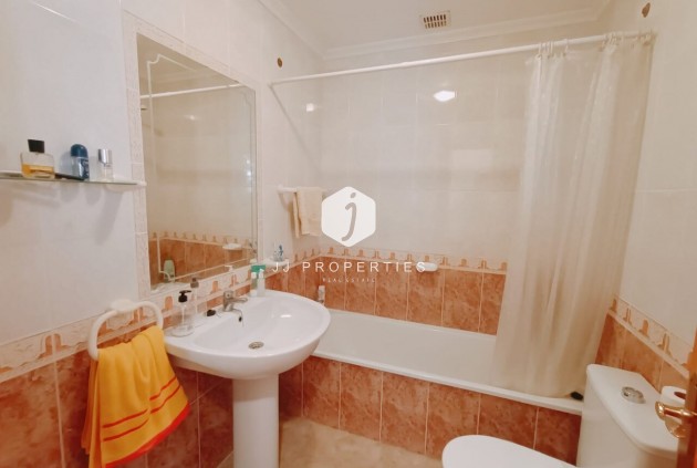 Segunda mano - Chalet -
Playa Flamenca - Costa Blanca