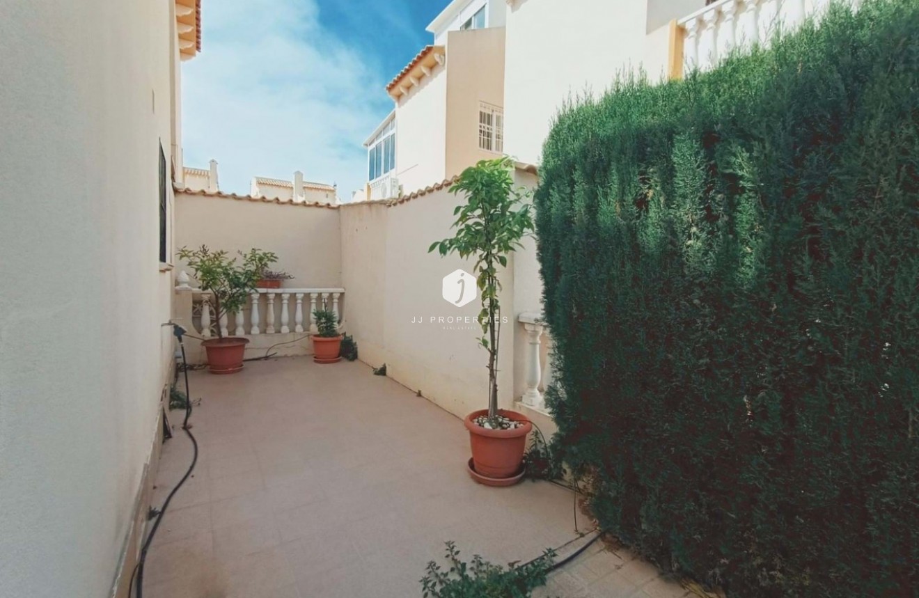 Segunda mano - Chalet -
Playa Flamenca - Costa Blanca