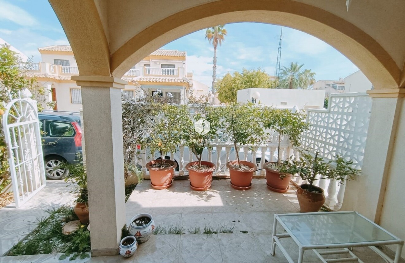 Segunda mano - Chalet -
Playa Flamenca - Costa Blanca