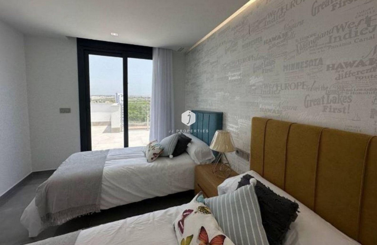 Resale - Villa -
Torrevieja - Los Balcones - Los Altos del Edén