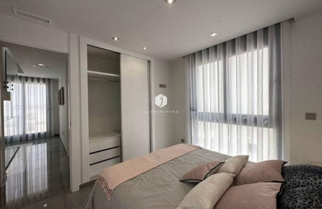 Resale - Villa -
Torrevieja - Los Balcones - Los Altos del Edén