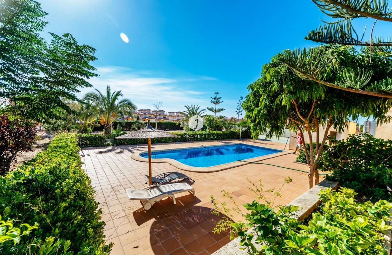 Segunda mano - Villa -
Los Montesinos - Montesinos  Los