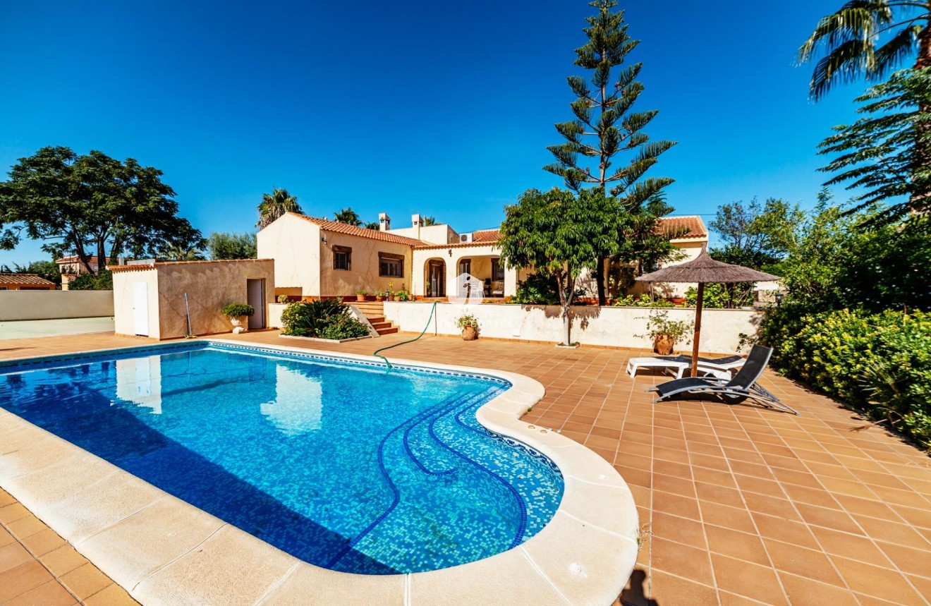 Segunda mano - Villa -
Los Montesinos - Montesinos  Los