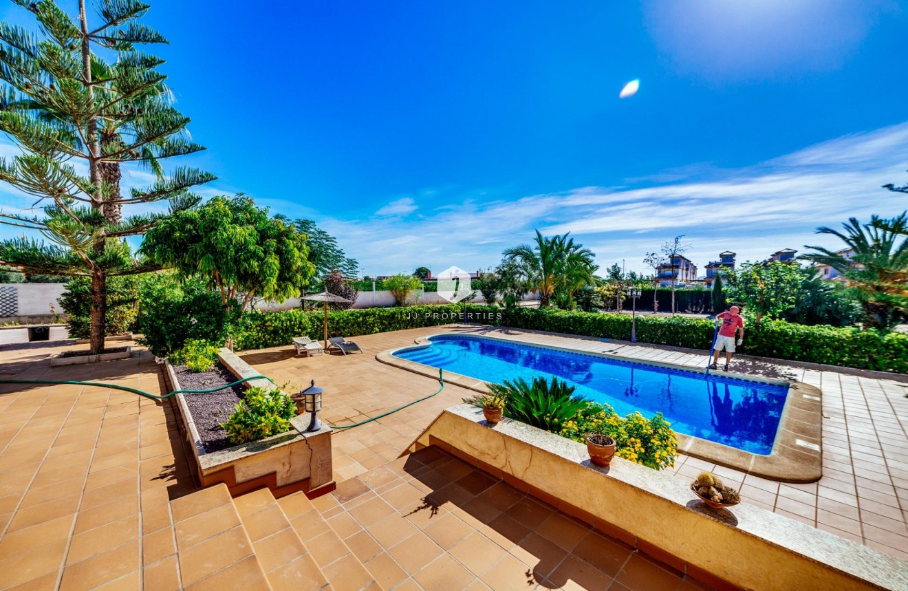 Segunda mano - Villa -
Los Montesinos - Montesinos  Los