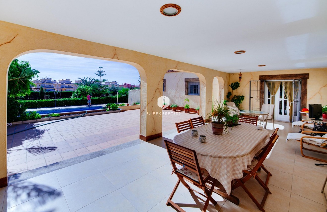 Segunda mano - Villa -
Los Montesinos - Montesinos  Los