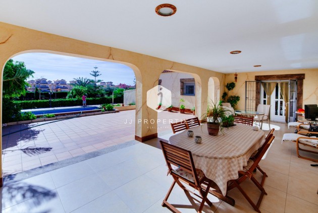 Segunda mano - Villa -
Los Montesinos - Montesinos  Los