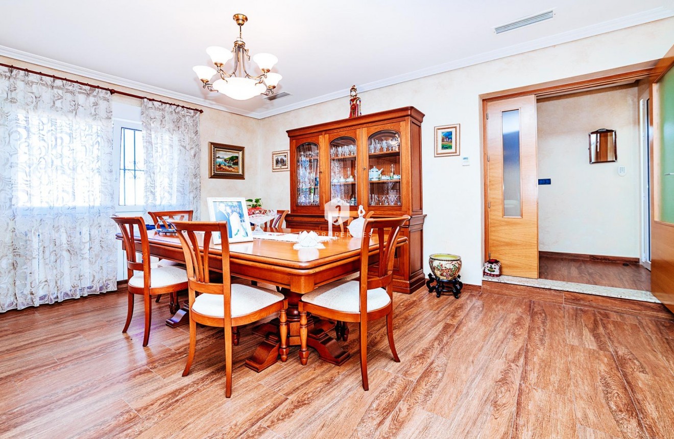 Segunda mano - Villa -
Los Montesinos - Montesinos  Los