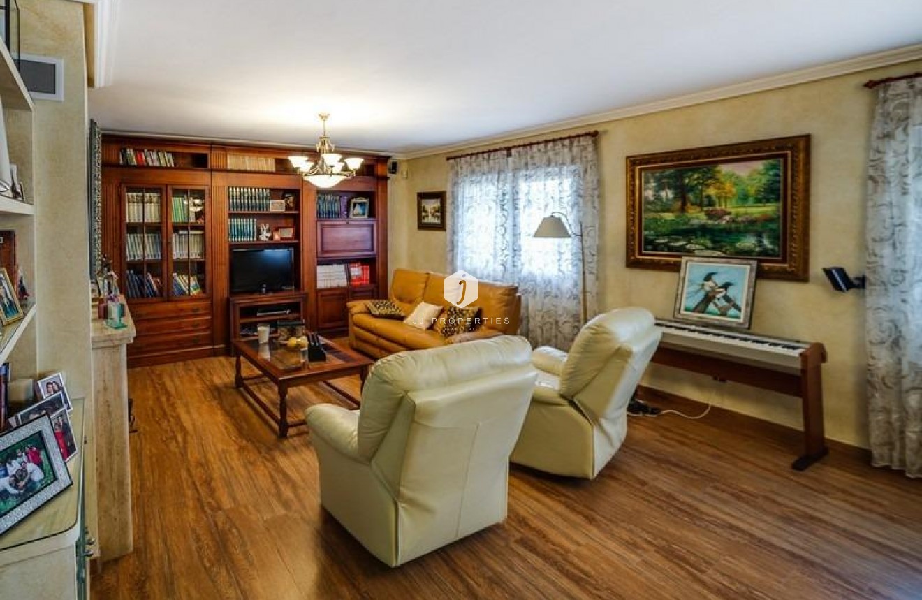 Segunda mano - Villa -
Los Montesinos - Montesinos  Los