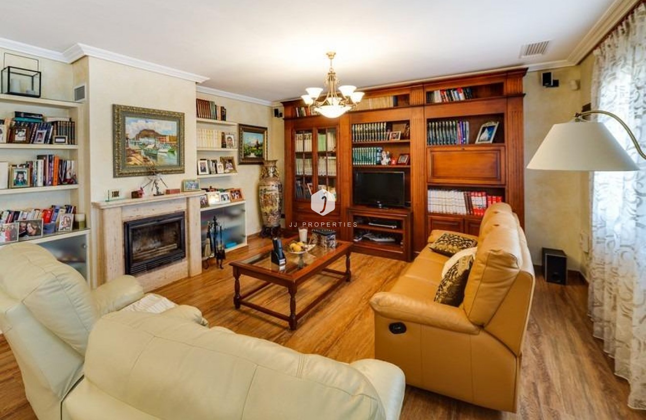 Segunda mano - Villa -
Los Montesinos - Montesinos  Los