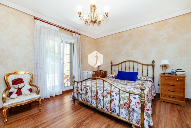 Segunda mano - Villa -
Los Montesinos - Montesinos  Los