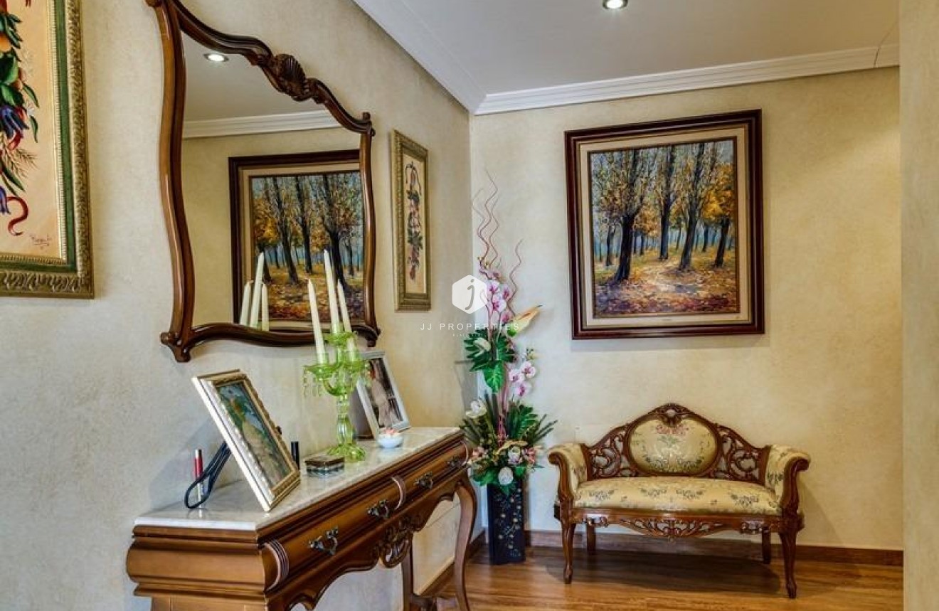 Segunda mano - Villa -
Los Montesinos - Montesinos  Los