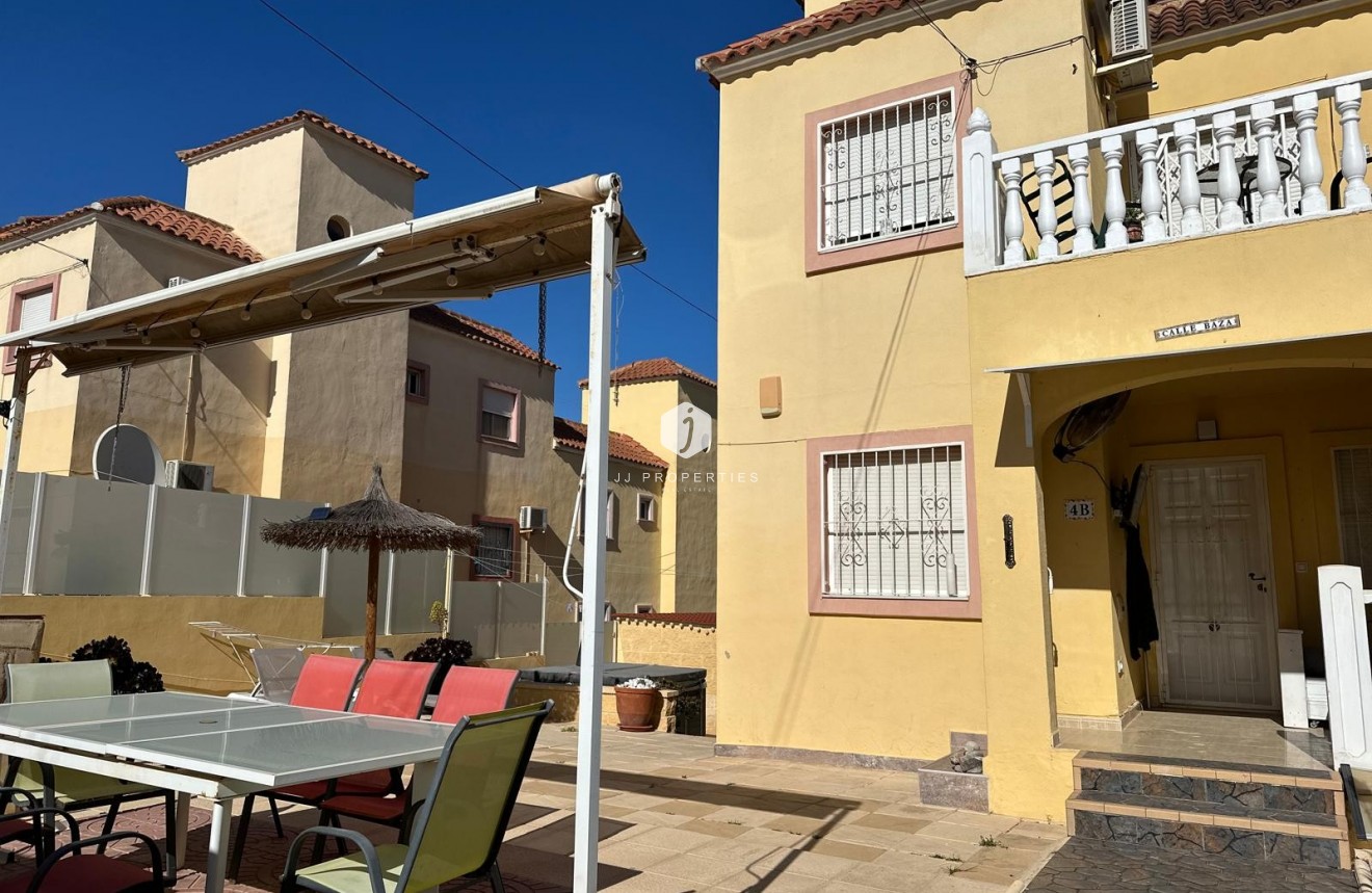 Segunda mano - Apartamento / piso -
San Miguel de Salinas - Inland