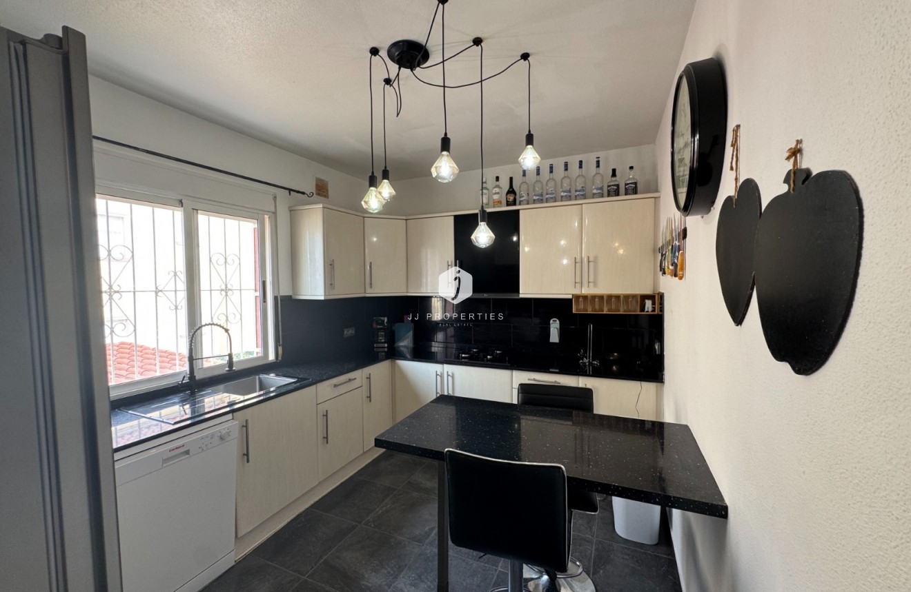 Segunda mano - Apartamento / piso -
San Miguel de Salinas - Inland