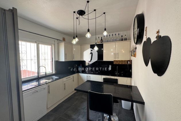 Segunda mano - Apartamento / piso -
San Miguel de Salinas - Inland