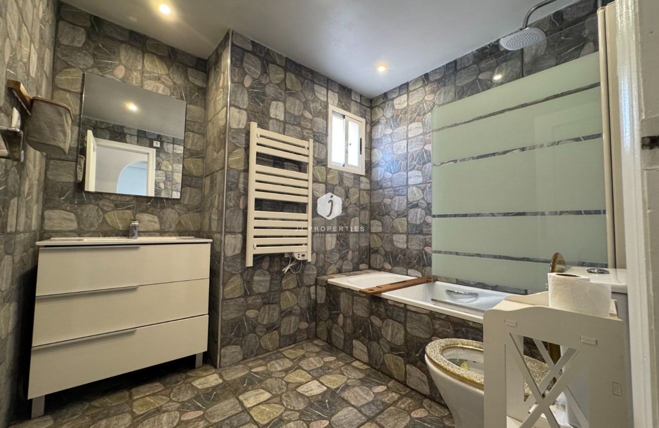 Segunda mano - Apartamento / piso -
San Miguel de Salinas - Inland