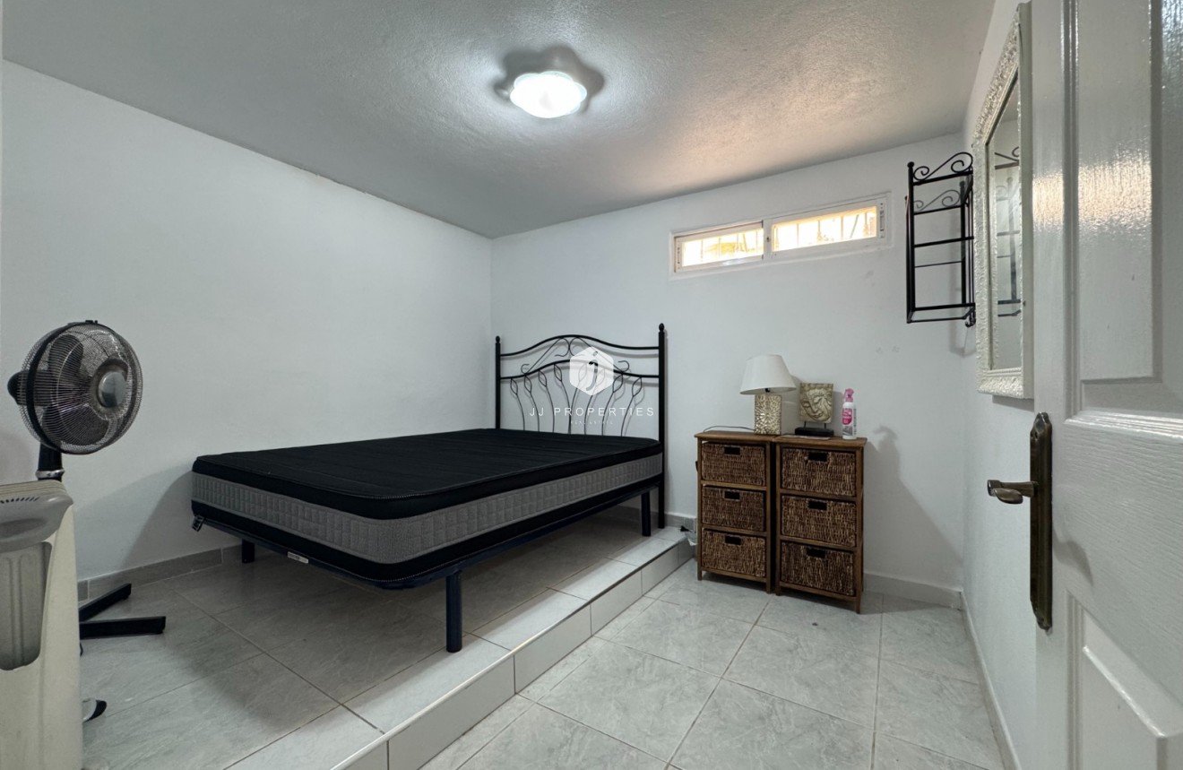 Segunda mano - Apartamento / piso -
San Miguel de Salinas - Inland