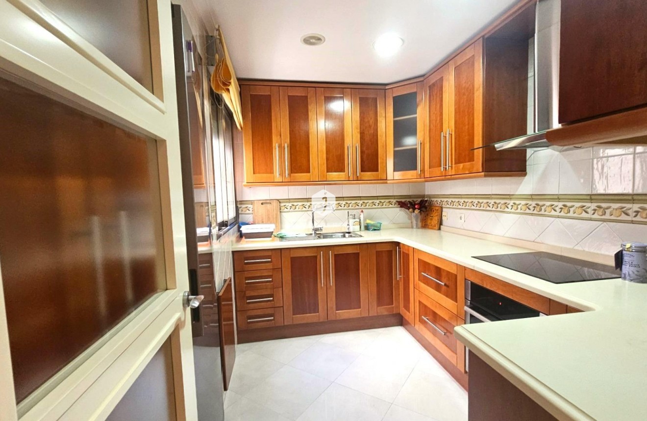 Segunda mano - Apartamento / piso -
Torrevieja - Centro