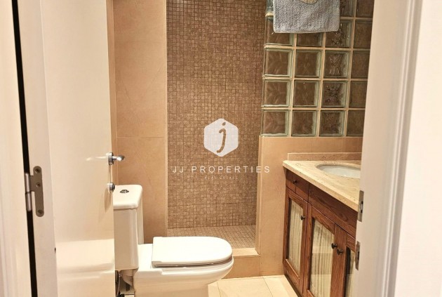 Segunda mano - Apartamento / piso -
Torrevieja - Centro