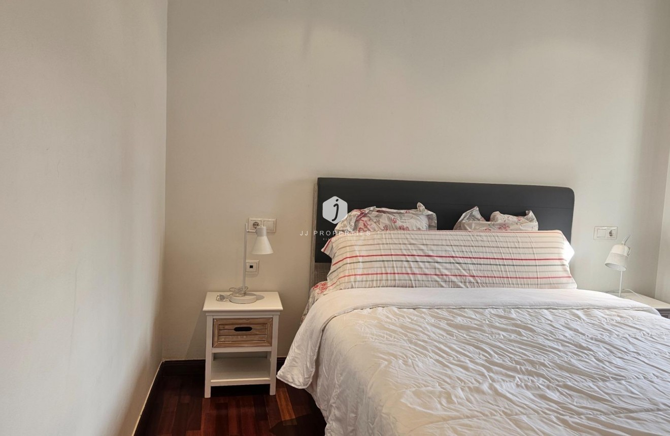 Segunda mano - Apartamento / piso -
Torrevieja - Centro