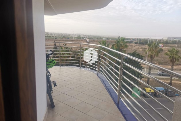 Segunda mano - Apartamento / piso -
Torrevieja - La veleta