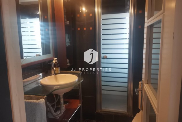 Segunda mano - Apartamento / piso -
Torrevieja - La veleta