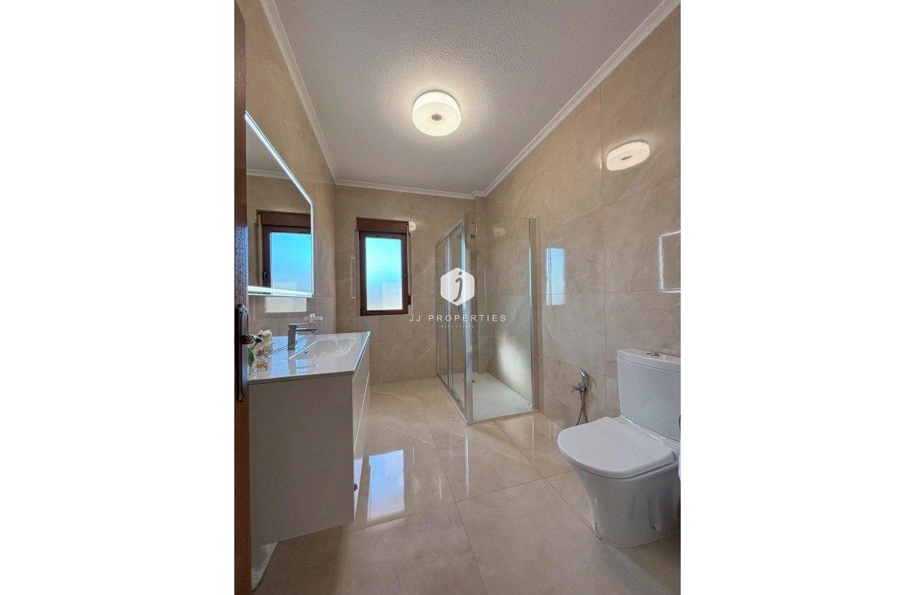 Aus zweiter Hand - Villa -
Rojales - Ciudad Quesada