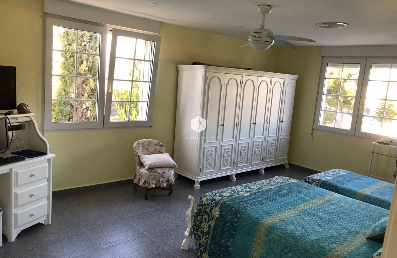 Segunda mano - Villa -
Orihuela Costa - Cabo Roig