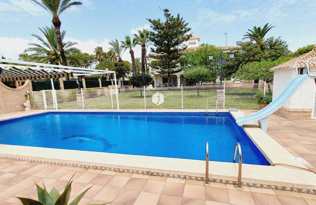 Segunda mano - Villa -
Orihuela Costa - Cabo Roig