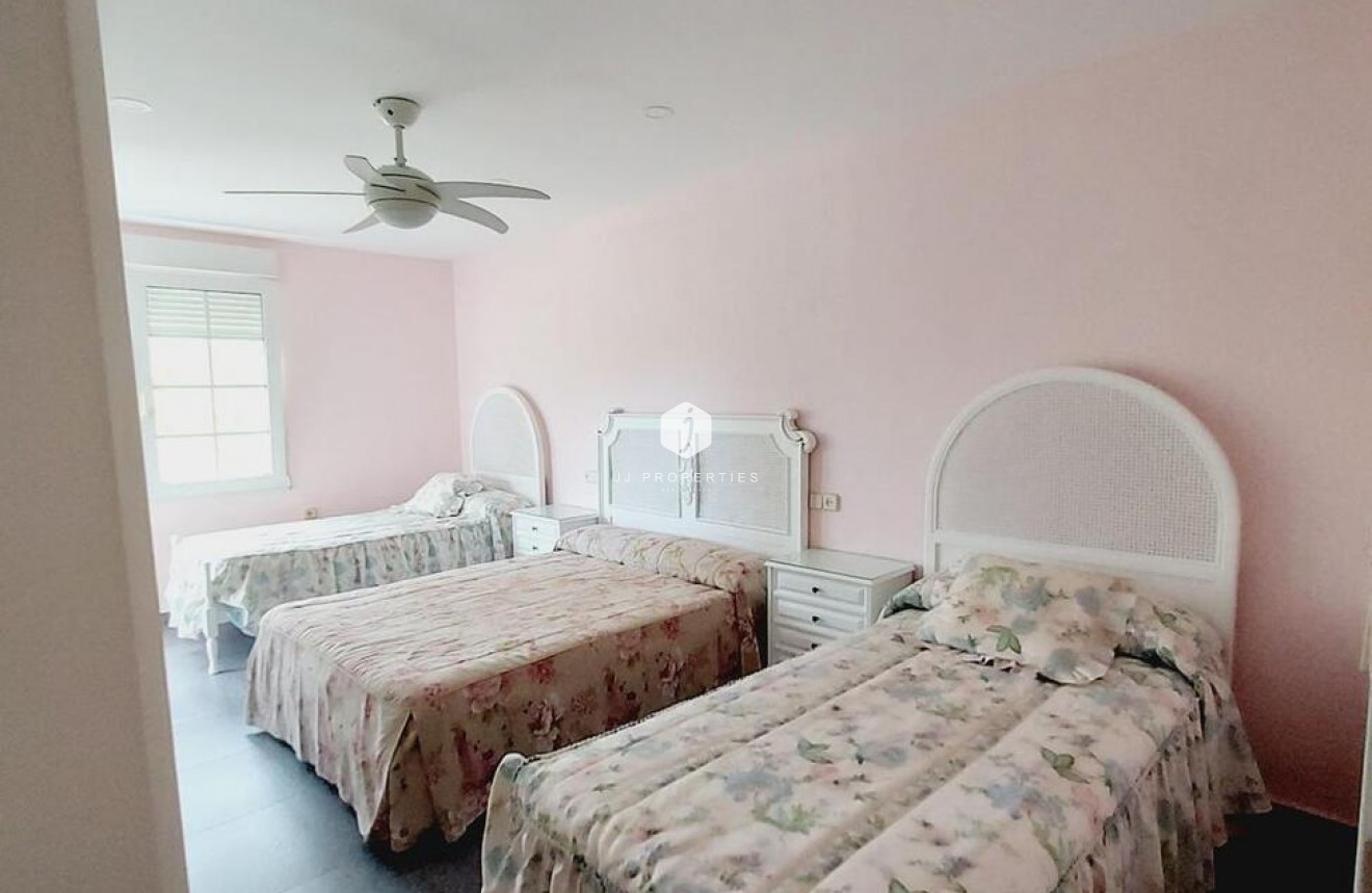 Segunda mano - Villa -
Orihuela Costa - Cabo Roig