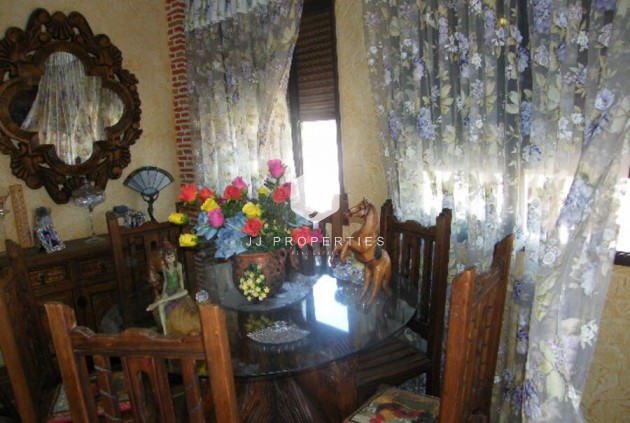 Segunda mano - Chalet -
Daya Nueva - Costa Blanca