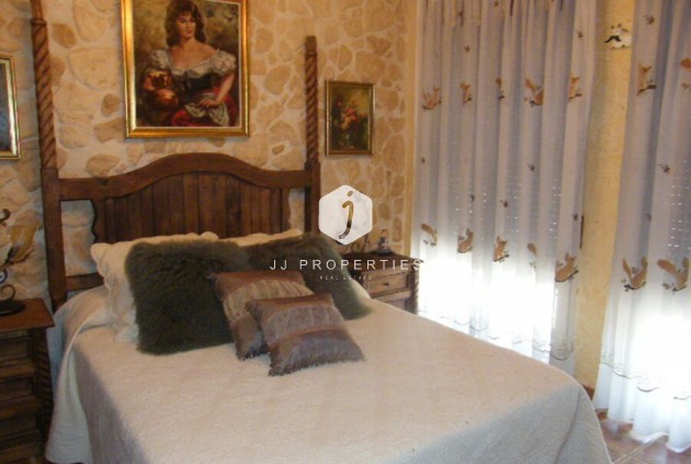 Segunda mano - Chalet -
Daya Nueva - Costa Blanca