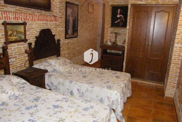 Segunda mano - Chalet -
Daya Nueva - Costa Blanca