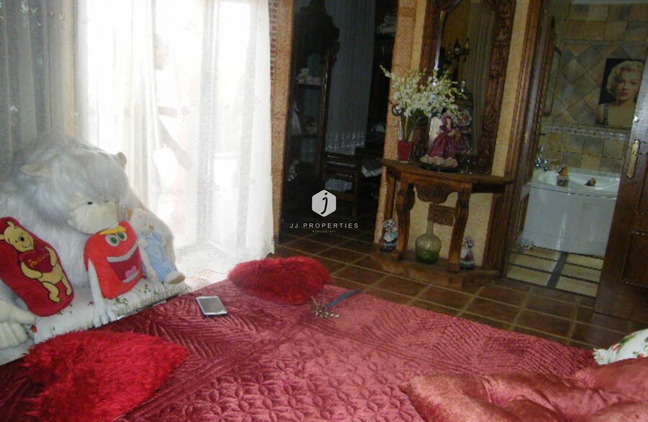 Segunda mano - Chalet -
Daya Nueva - Costa Blanca