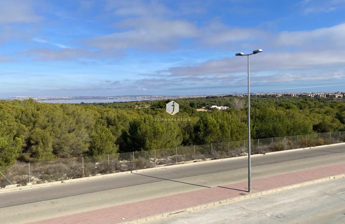 Aus zweiter Hand - Villa -
Orihuela Costa - PAU 26